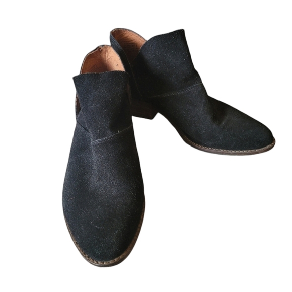 Lucky Brand Black Suede Leather Split Side Bootie Ankle Boots Size 8.5 Slip On - Picture 1 of 4